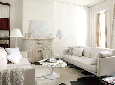 Traditional living room with Benjamin Moore Simply White walls and Simply White trim