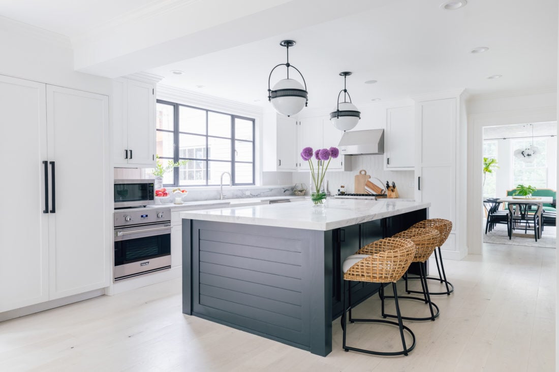 Kitchen in Benjamin Moore Chantilly Lace