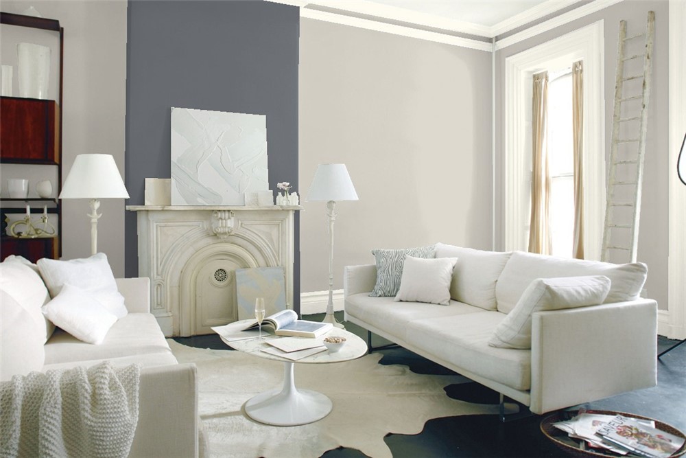 Living room with Collingwood walls, Ashland Slate accent wall, Swiss Coffee trim