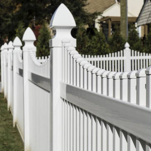 Vinyl Fencing & Gates