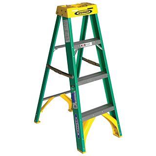 WERNER 4 ft. Type 2, 3-Step, Fiberglass Step Ladder