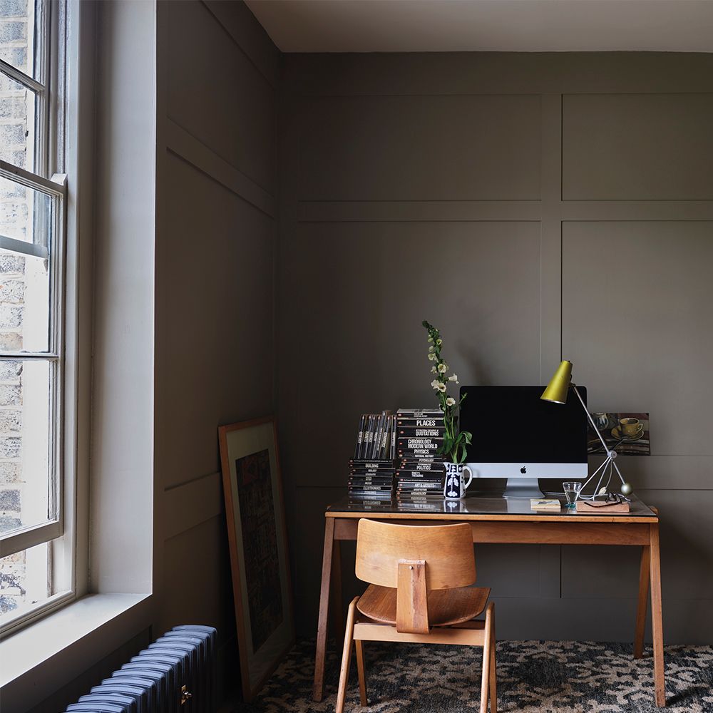 Broccoli Brown Office