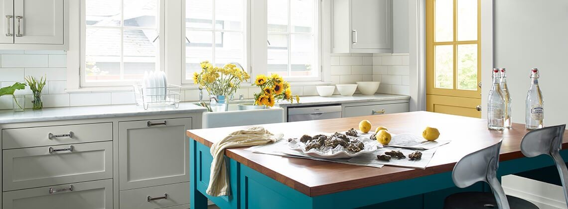 30 Kitchen Color Schemes to Love in 2024