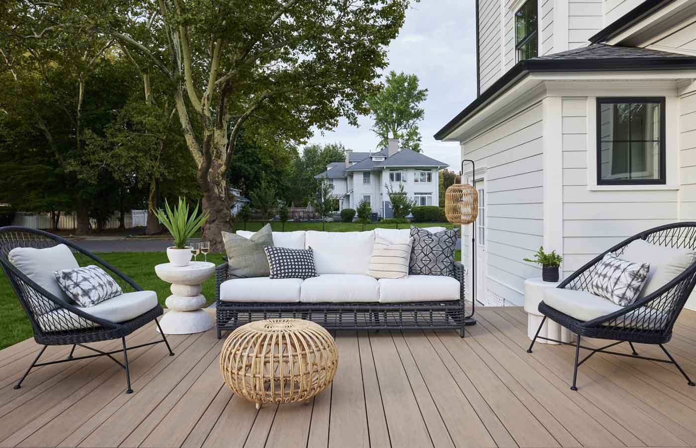 The Homeowners’ Guide to Deck Maintenance